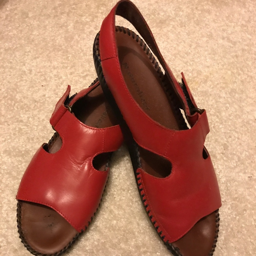 Naturalizer Sandals